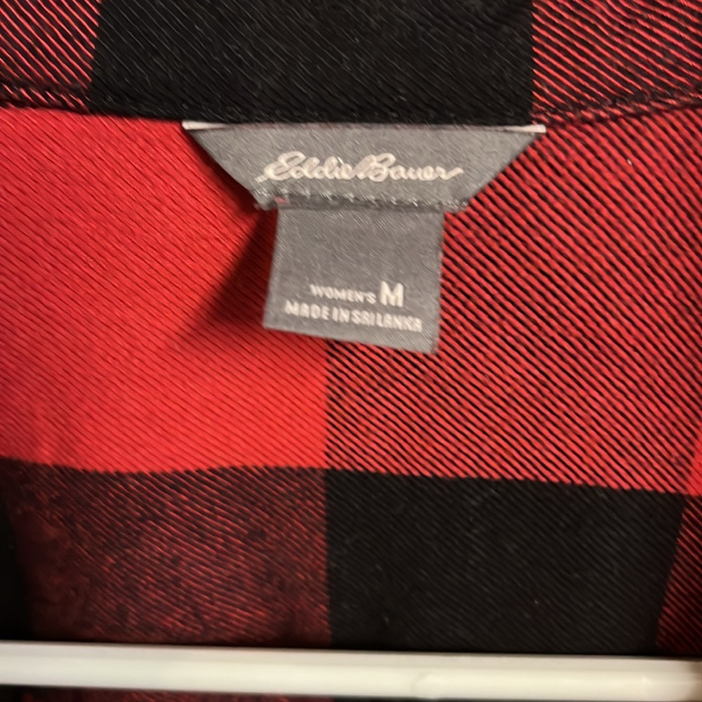 Like new medium Eddie Bauer Buffalo plaid flannel - Picture 2 of 4